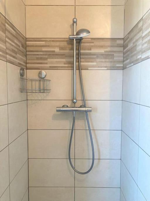 Appartement 87 M2 - 3 Chambres - 6 Personnes - Proche Paris - Parking Gratuit Аньер-сюр-Сен Экстерьер фото